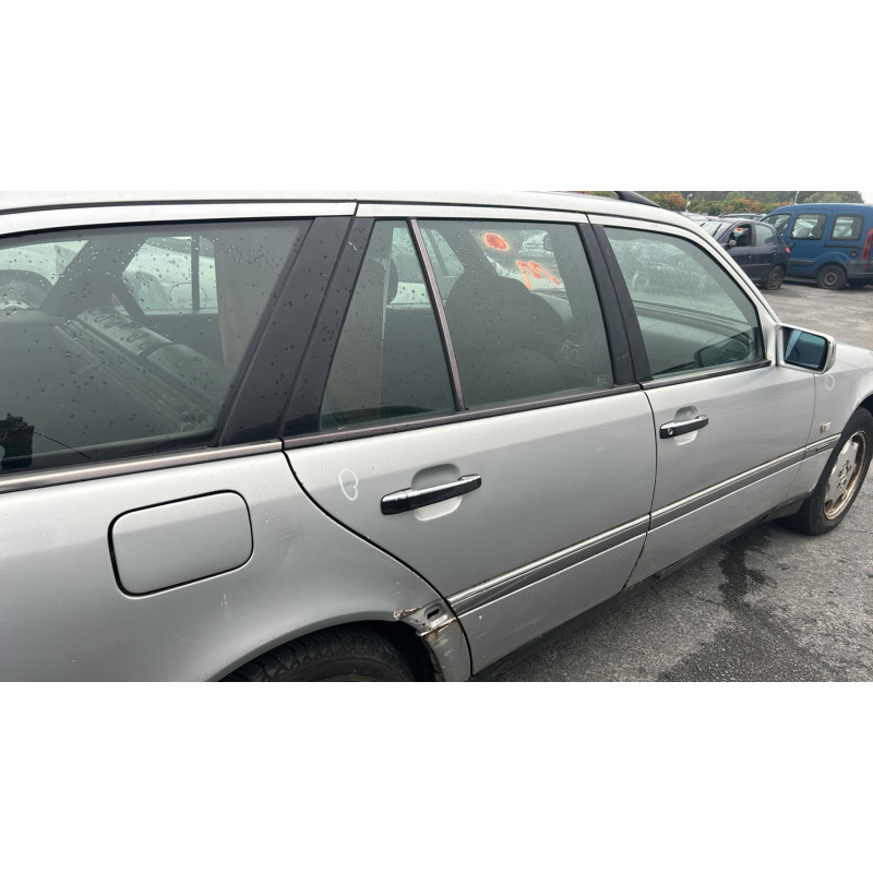 Calandre MERCEDES CLASSE C 202 Photo n°14