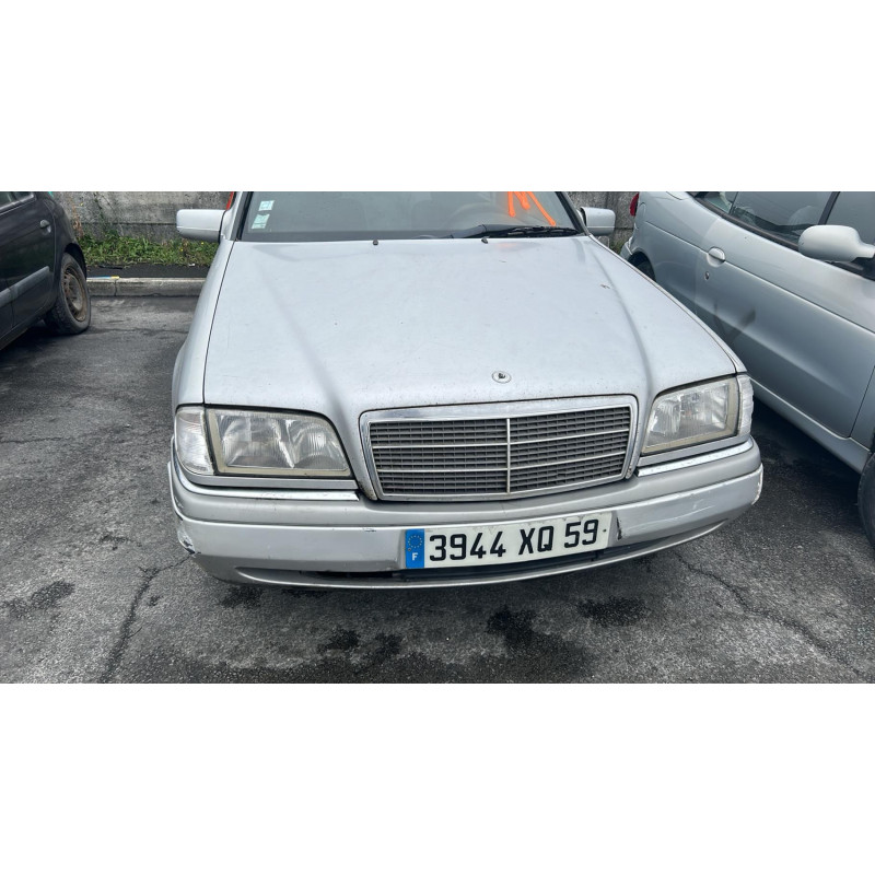 Calandre MERCEDES CLASSE C 202 Photo n°17