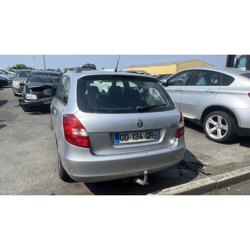 Trappe d'essence SKODA FABIA 2 Photo n°5