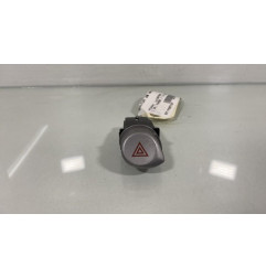 Bouton de warning HYUNDAI I 20 1 Photo n°1