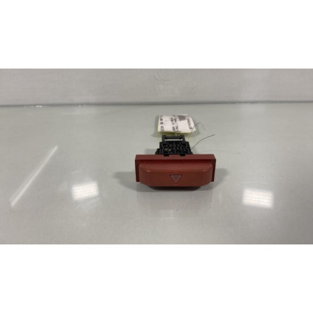 Bouton de warning NISSAN X-TRAIL 1
