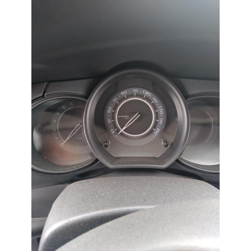 Attache ceinture avant droit CITROEN C3 2 Photo n°10