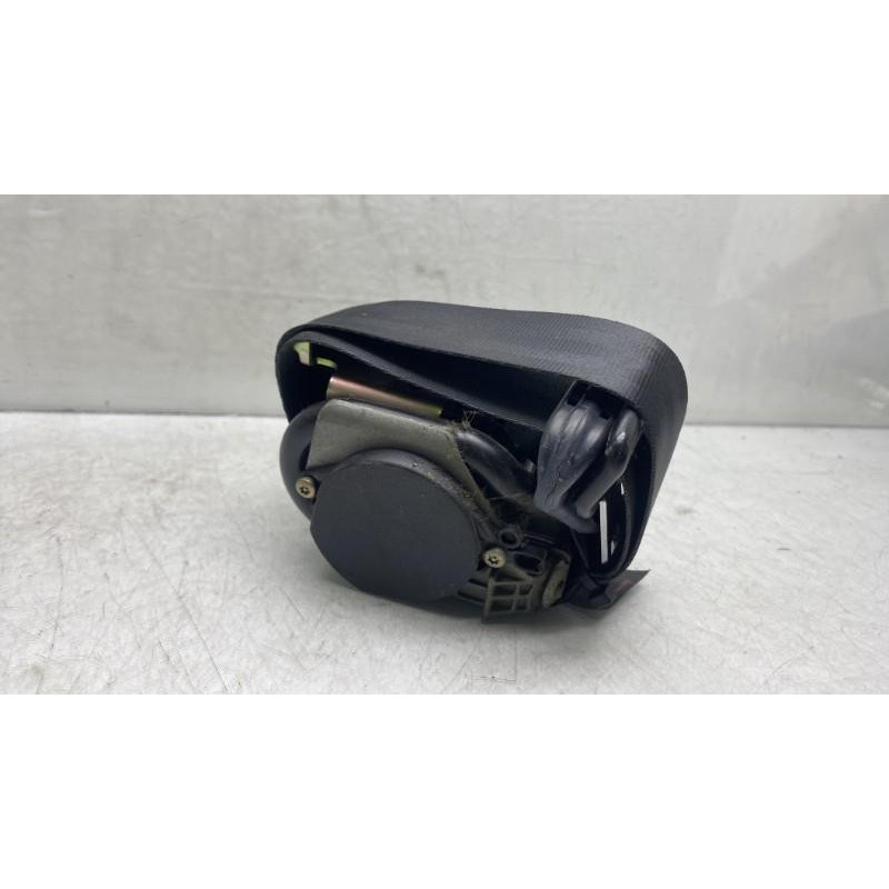 Pretensionneur de ceinture avant droit PEUGEOT 206 Photo n°5