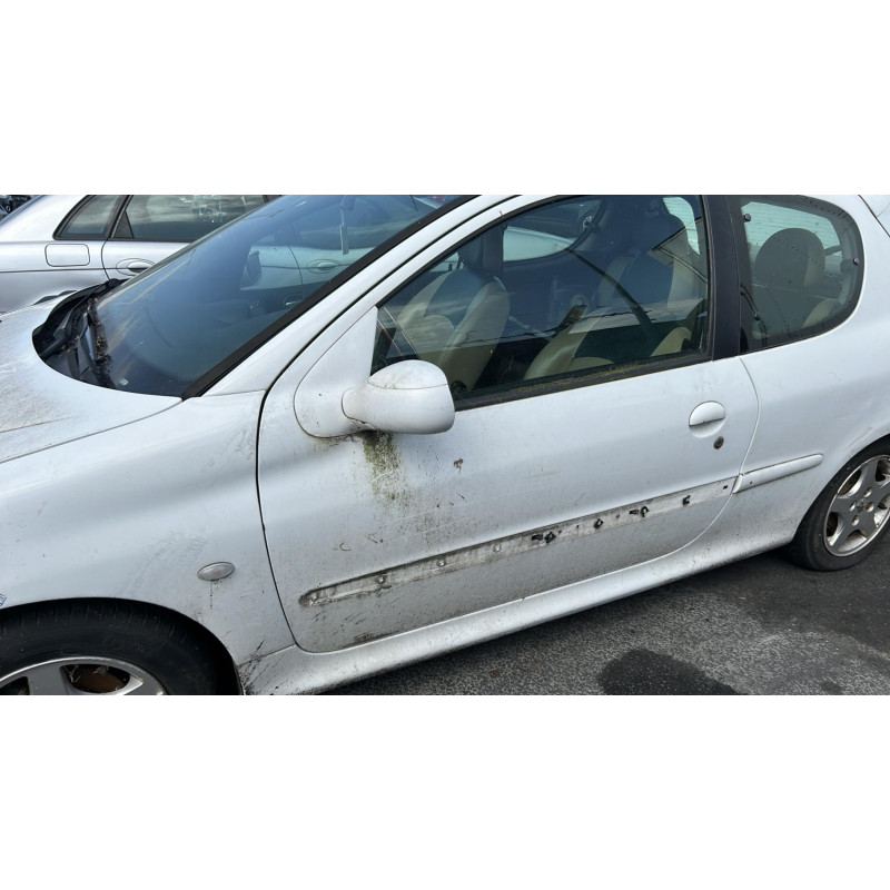 Fermeture de capot PEUGEOT 206 Photo n°8