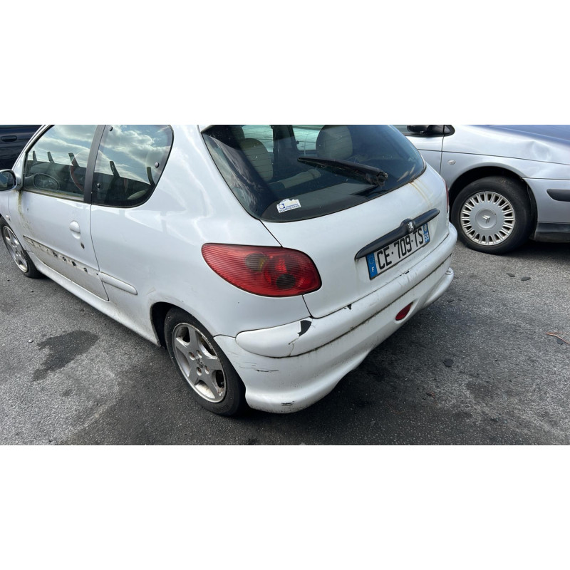 Fermeture de capot PEUGEOT 206 Photo n°13