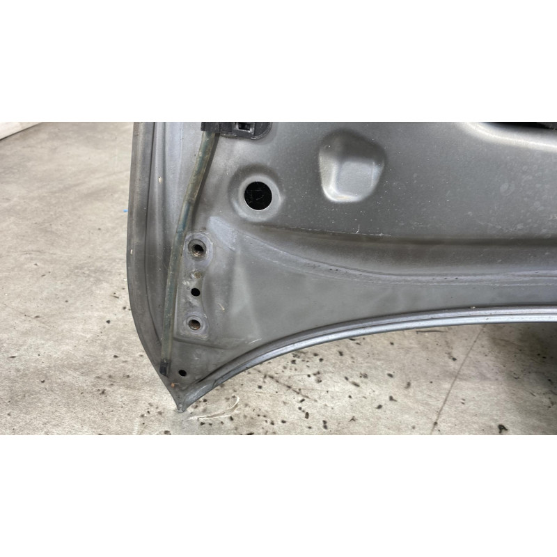 Capot TOYOTA AVENSIS 2 Photo n°9