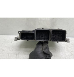 Calculateur moteur PEUGEOT 208 1