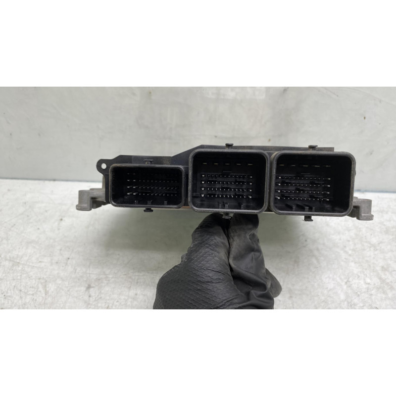 Calculateur moteur PEUGEOT 208 1 Photo n°3