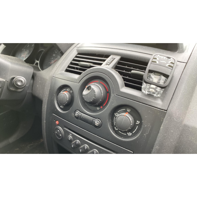 Porte avant gauche RENAULT MEGANE 2 Photo n°19