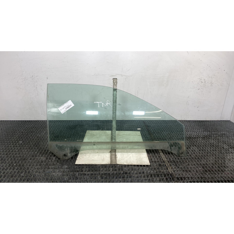 Vitre avant droit AUDI A3 1 Photo n°6