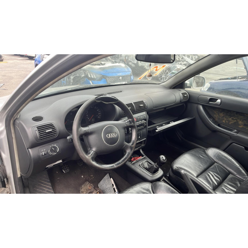 Vitre avant droit AUDI A3 1 Photo n°13