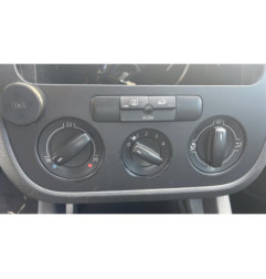 Pretensionneur de ceinture avant gauche VOLKSWAGEN GOLF 5