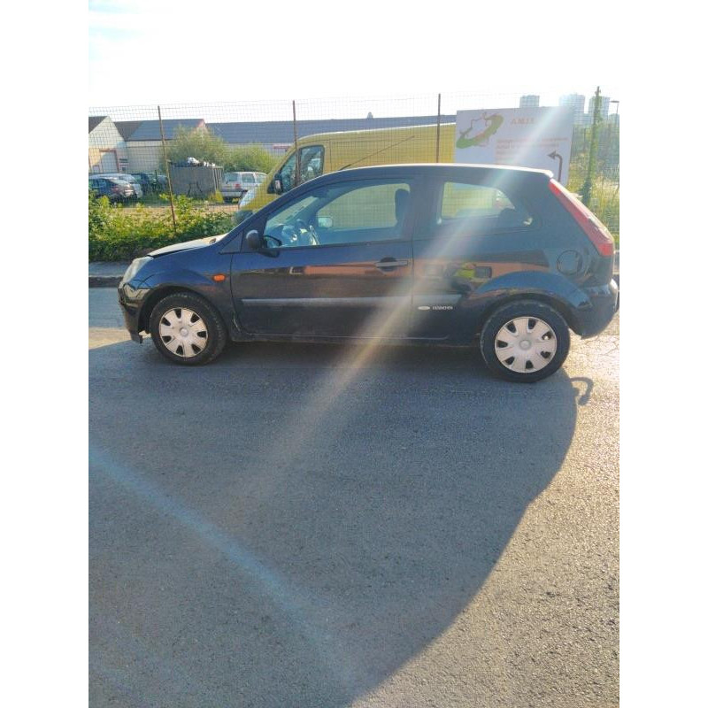 Pretensionneur de ceinture avant droit FORD FIESTA 5 Photo n°9