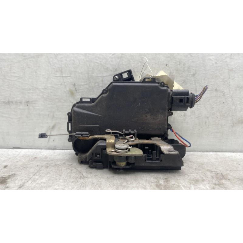Serrure avant droit VOLKSWAGEN GOLF 4 Photo n°3