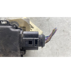 Serrure avant droit VOLKSWAGEN GOLF 4