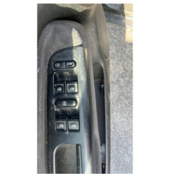 Serrure avant droit VOLKSWAGEN GOLF 4