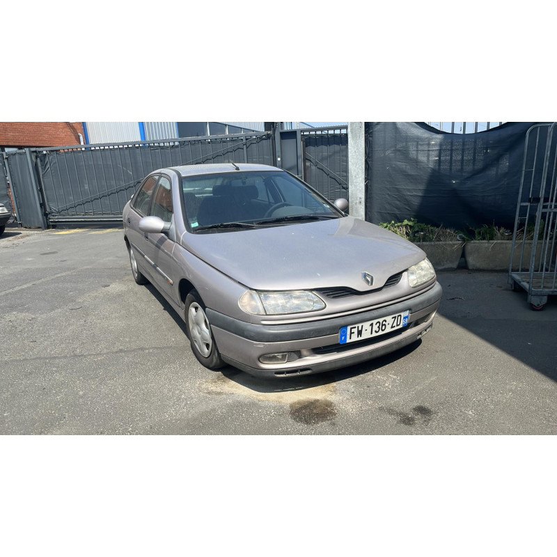Pare choc avant RENAULT LAGUNA 1 Photo n°12