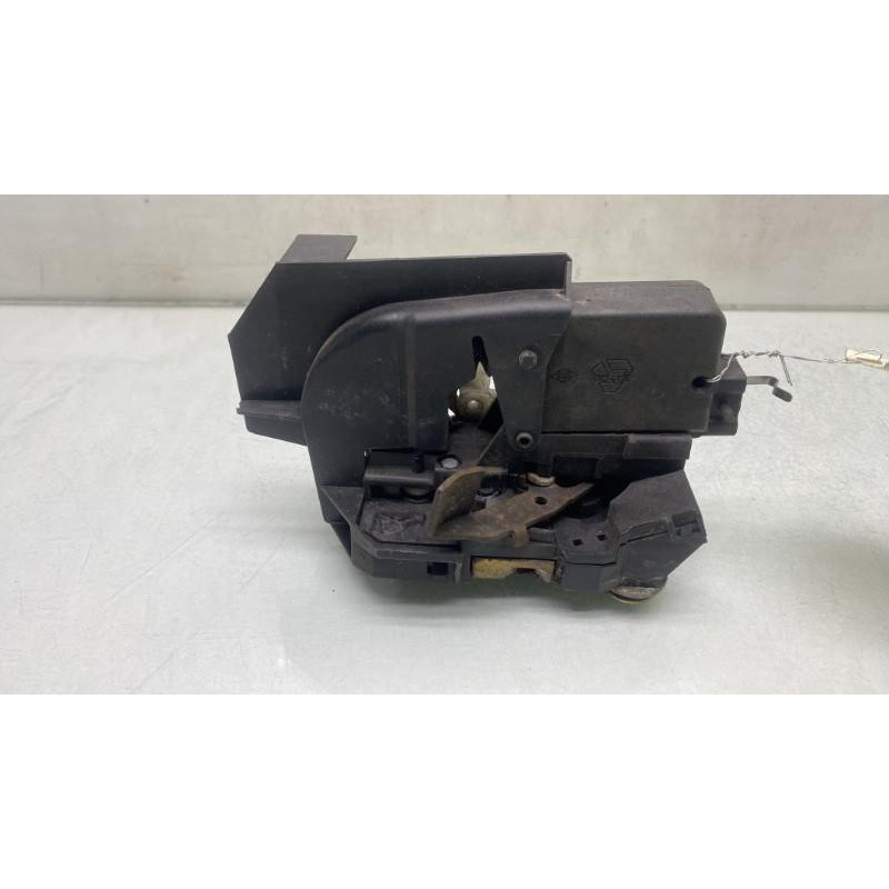 Serrure arriere droit RENAULT LAGUNA 1 Photo n°4