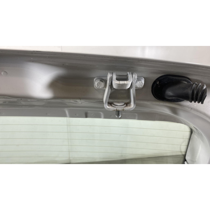 Malle/Hayon arriere VOLKSWAGEN UP Photo n°3