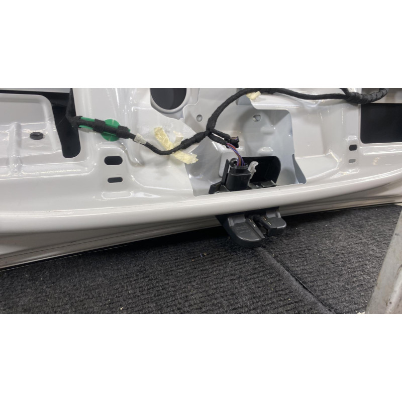 Malle/Hayon arriere VOLKSWAGEN UP Photo n°5