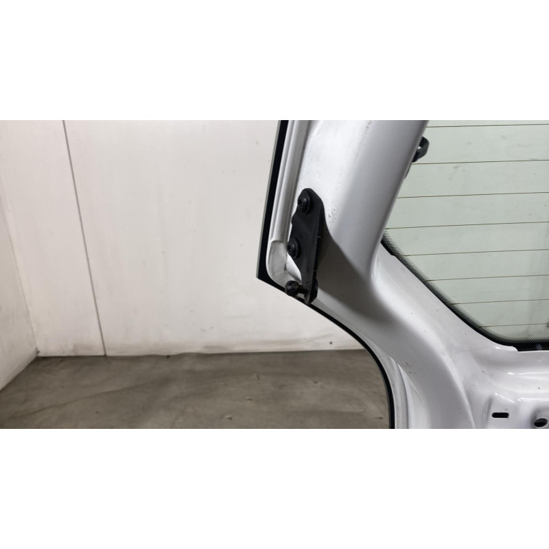 Malle/Hayon arriere VOLKSWAGEN UP Photo n°10