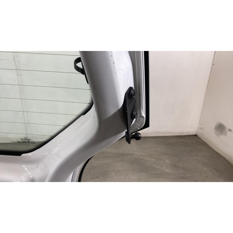 Malle/Hayon arriere VOLKSWAGEN UP Photo n°12