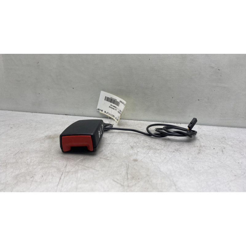 Attache ceinture avant droit VOLKSWAGEN UP Photo n°3