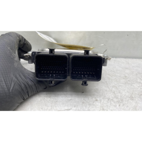 Calculateur moteur VOLKSWAGEN UP
