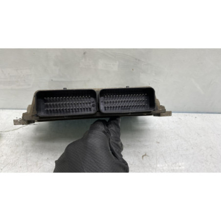 Calculateur moteur RENAULT CLIO 2