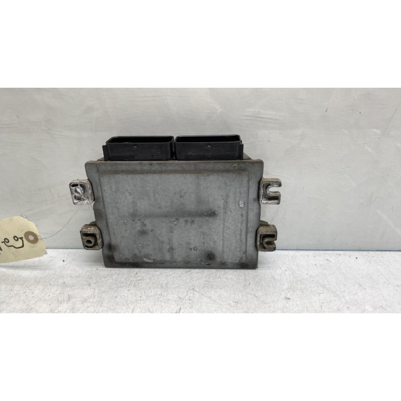Calculateur moteur RENAULT CLIO 2 Photo n°3