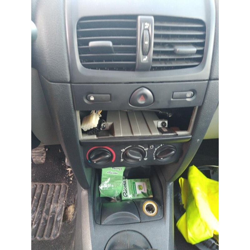 Calculateur moteur RENAULT CLIO 2 Photo n°10