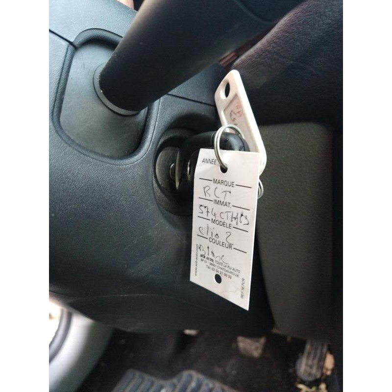Calculateur moteur RENAULT CLIO 2 Photo n°12