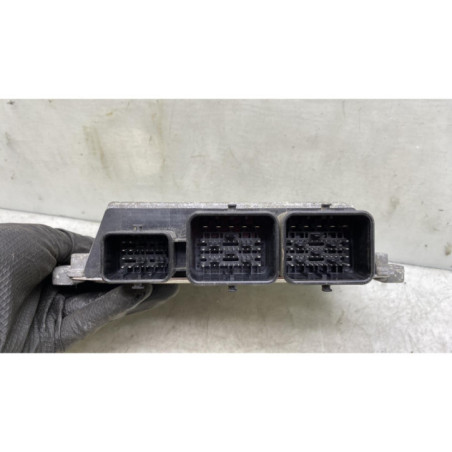 Calculateur moteur PEUGEOT 208 1 Photo n°1