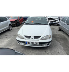 Pare choc arriere RENAULT MEGANE 1