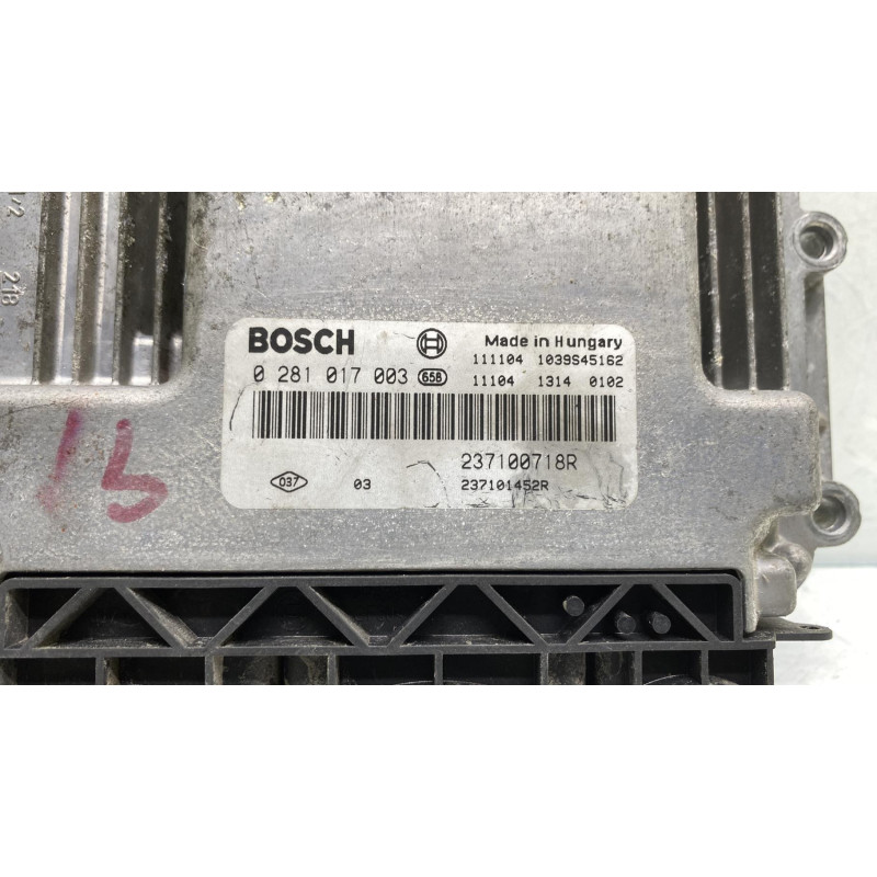 Calculateur moteur RENAULT TRAFIC 2 Photo n°2