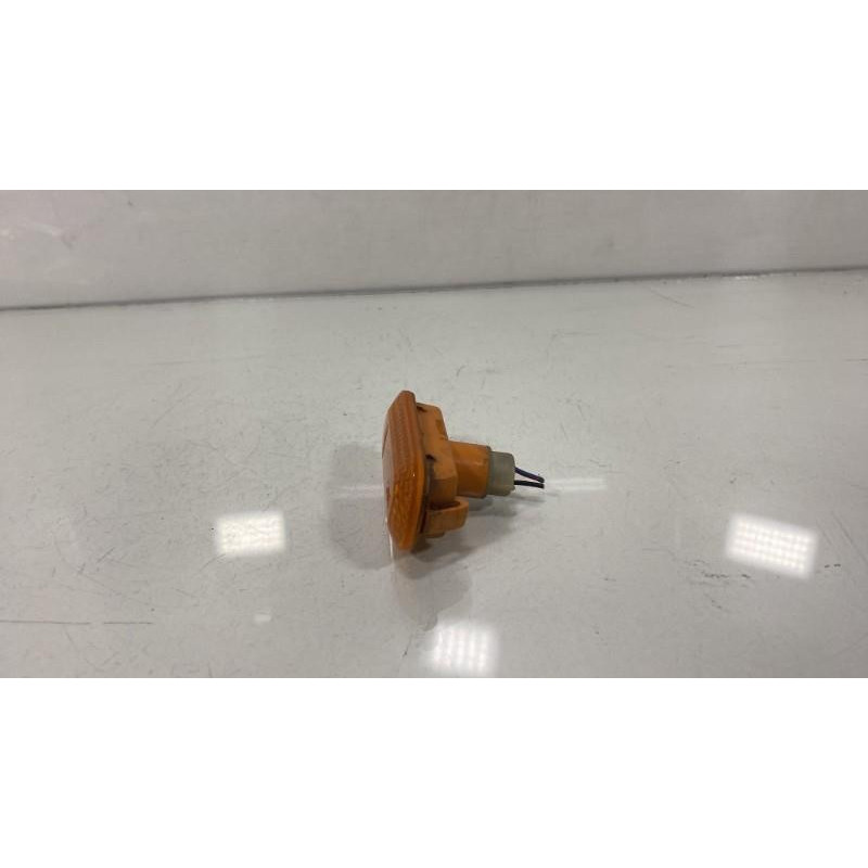 Repetiteur clignotant avant droit  (Feux) FORD FIESTA 5 Photo n°3