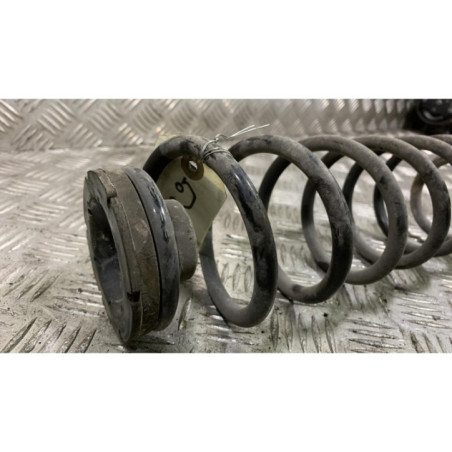 Ressort de suspension arriere droit VOLKSWAGEN POLO 5