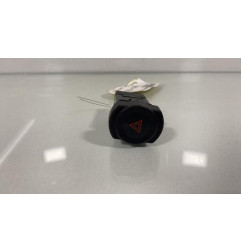 Bouton de warning DACIA DUSTER 1