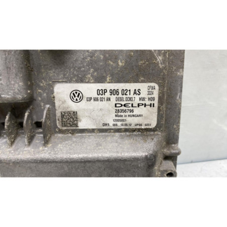 Calculateur moteur SKODA ROOMSTER Photo n°1