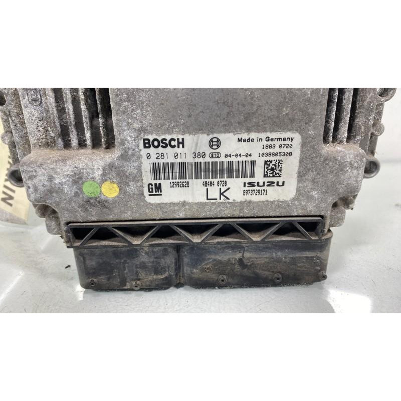Calculateur moteur OPEL ASTRA H Photo n°2