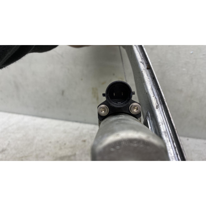 Leve vitre electrique avant gauche DACIA DUSTER 1 Photo n°3