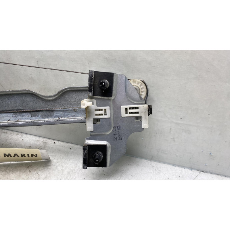 Leve vitre electrique avant gauche DACIA DUSTER 1 Photo n°5
