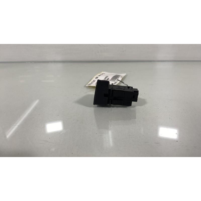 Bouton de warning CITROEN C5 2 Photo n°3