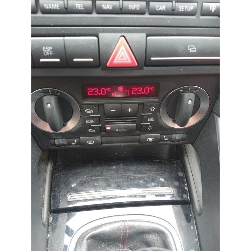 Bouton de coffre AUDI A3 2 Photo n°8