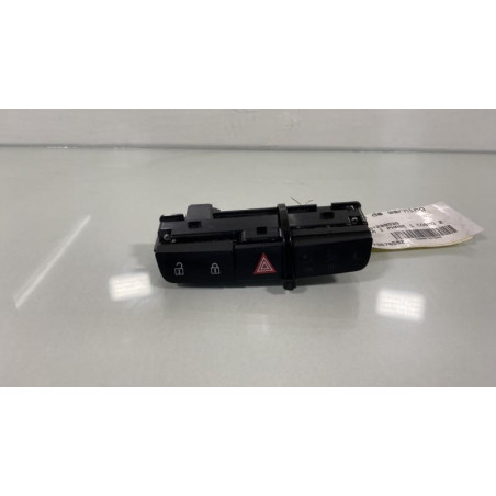 Bouton de warning OPEL INSIGNIA 1