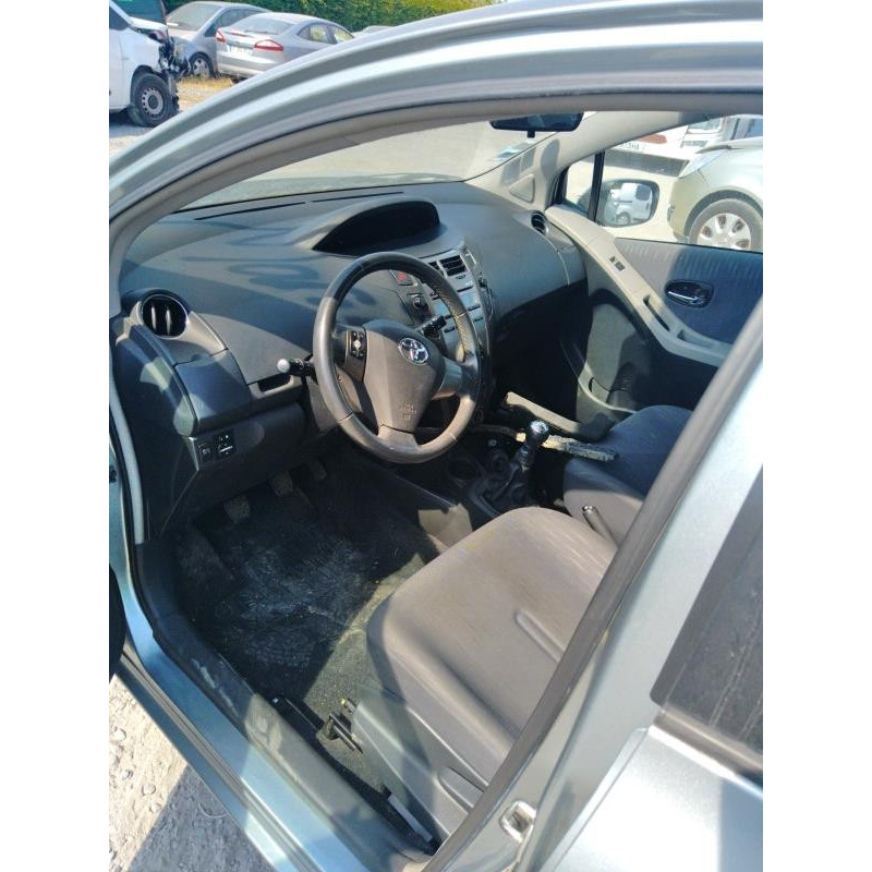 Serrure de coffre TOYOTA YARIS 2 Photo n°7