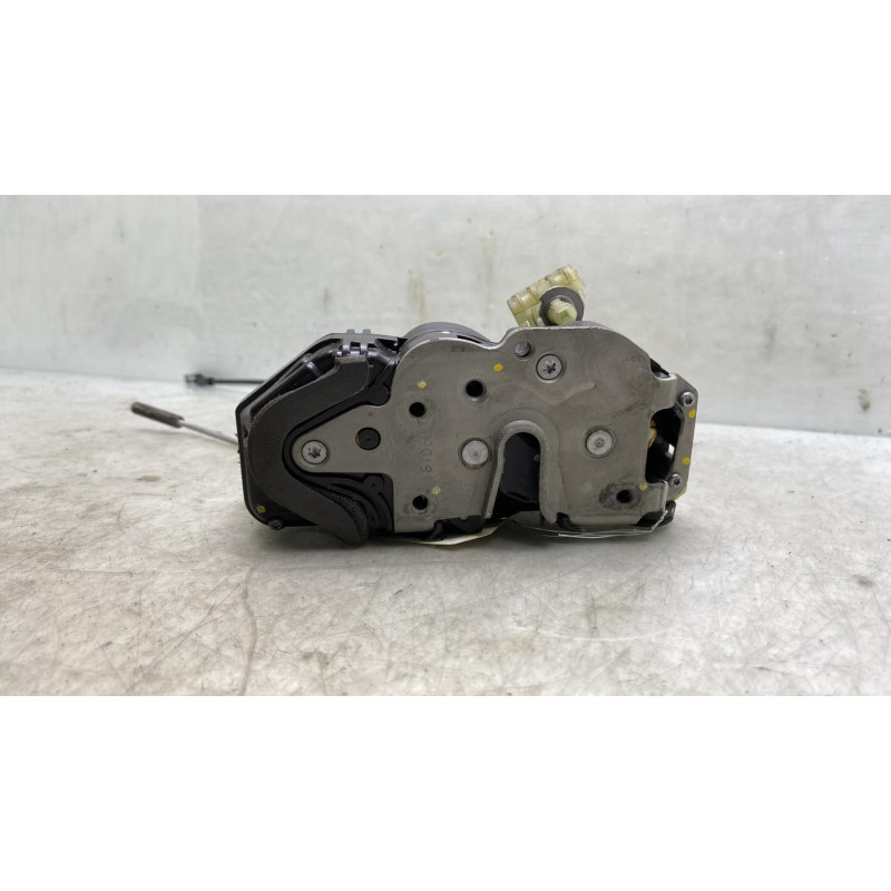 Serrure arriere droit OPEL ASTRA J Photo n°1
