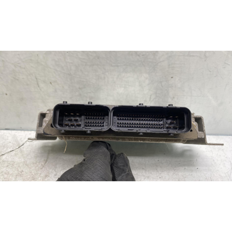 Calculateur moteur CITROEN C1 1 Photo n°4