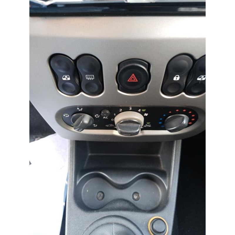 Compresseur clim DACIA SANDERO 1 Photo n°12