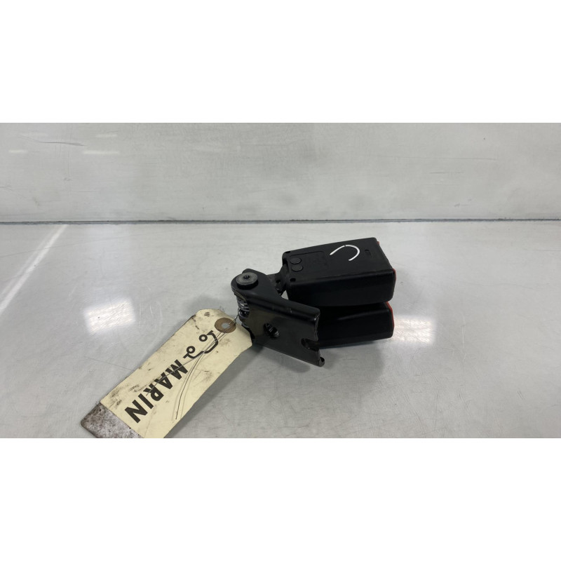 Attache ceinture arriere droit FORD FIESTA 6 Photo n°3